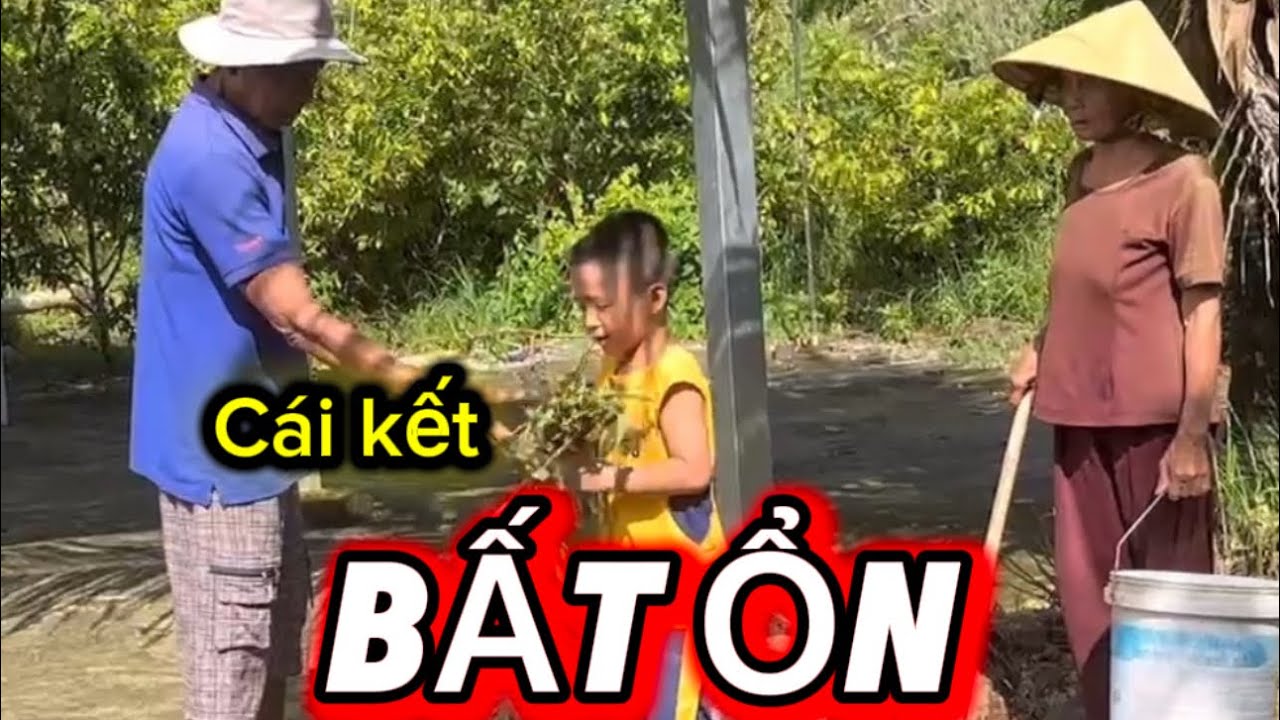 Cháu ngoại biết thương Ông bà#socmintv#funny#haihuoc#giaitri#funnyvideo 