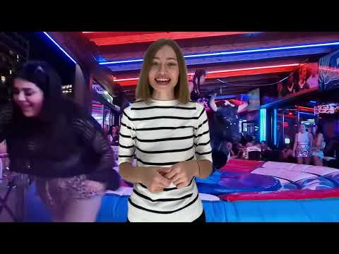 Bonjour les amis ! Je m’appelle Stéphanie et je suis blogueuse de voyage ! Bienvenue sur ma chaîne !