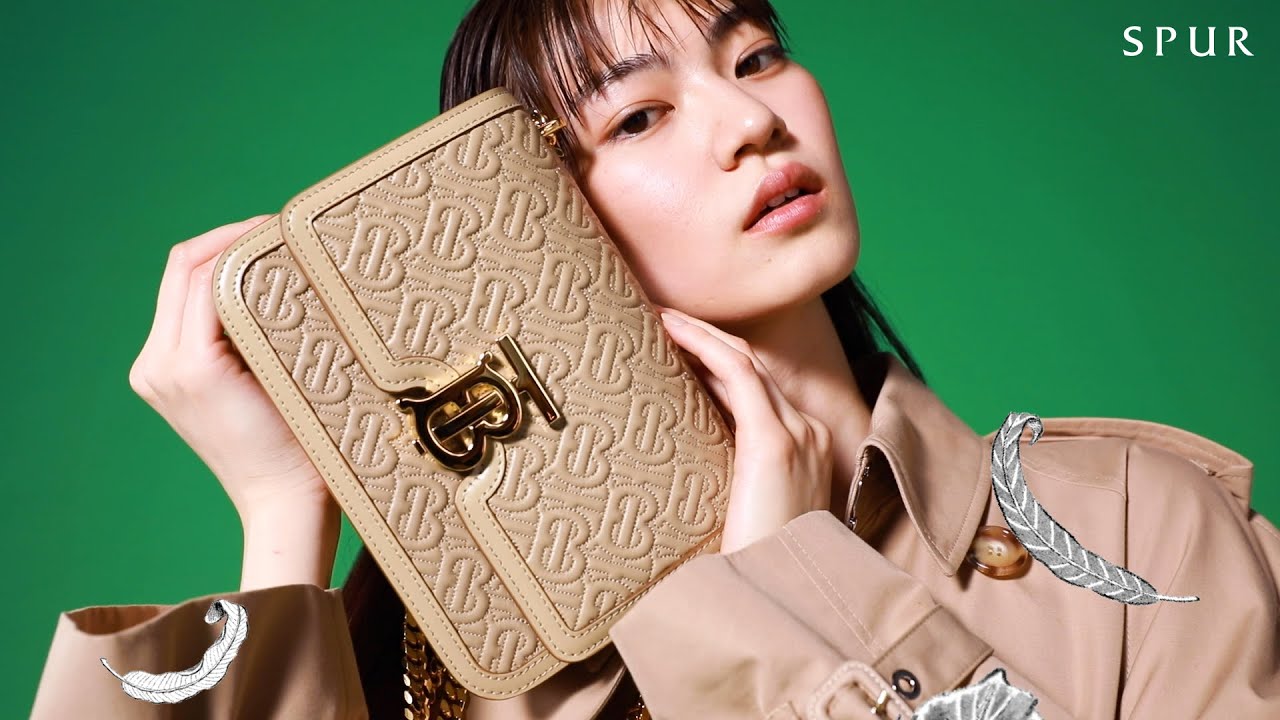 極美品 バーバリー ティッシ期 TBロゴ モノグラム レギンス パンツ バーバリーのモノグラムコレクションに20年夏の新作、大胆なTB