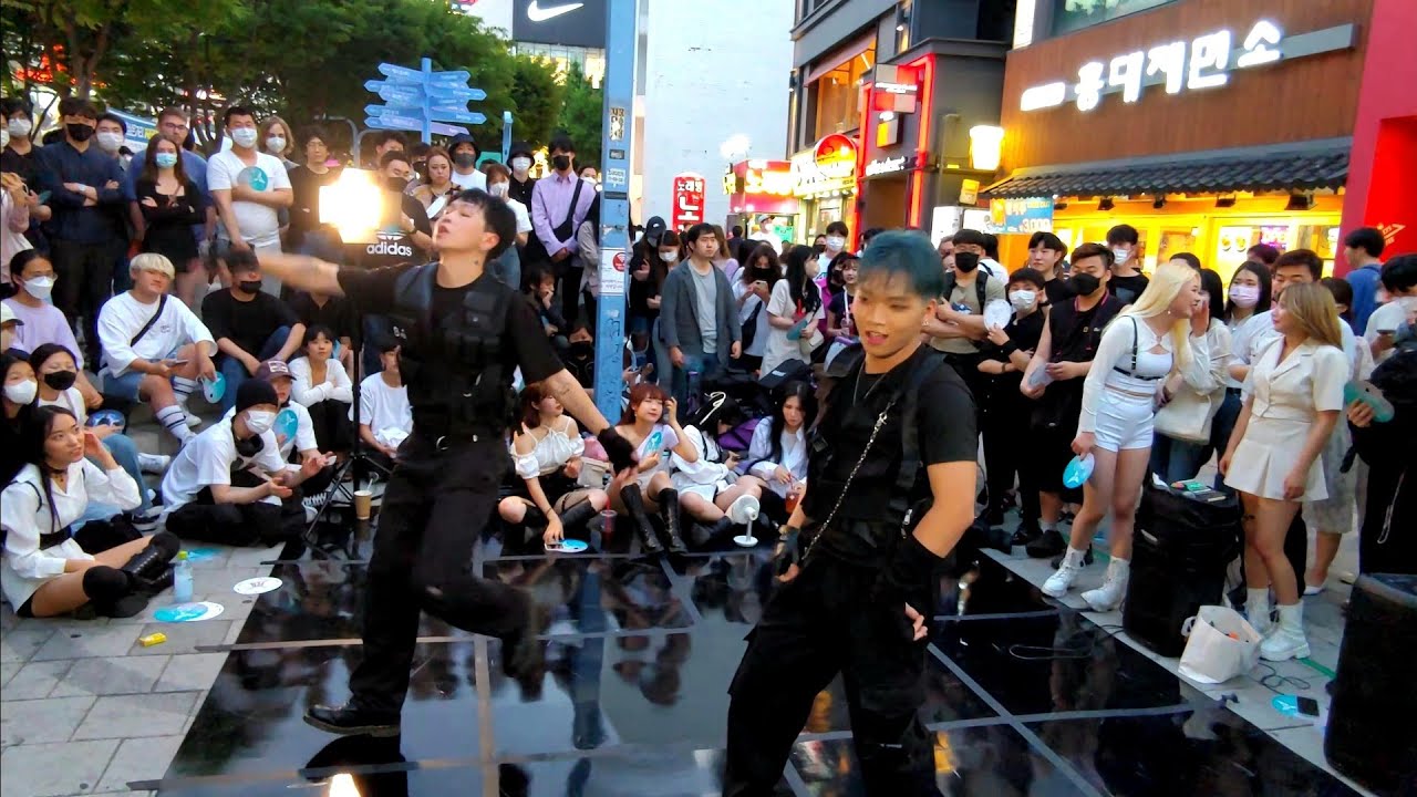 SATURDAY. DIANA. DYNAMIC SUPERB BUSKING. HONGDAE STREET.