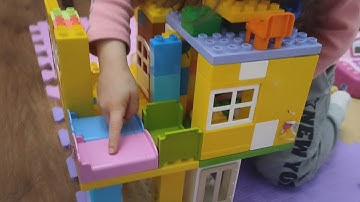 Lego Duplo House with table on the roof дом со столом на крыше