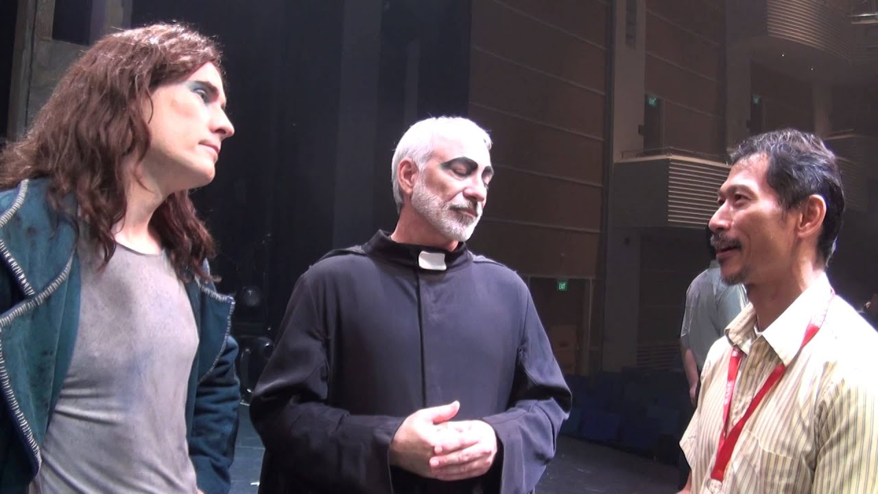 Hawk Liu interviews Richard Charest and Robert Marian 2013 12 18 Notre Dame de Paris