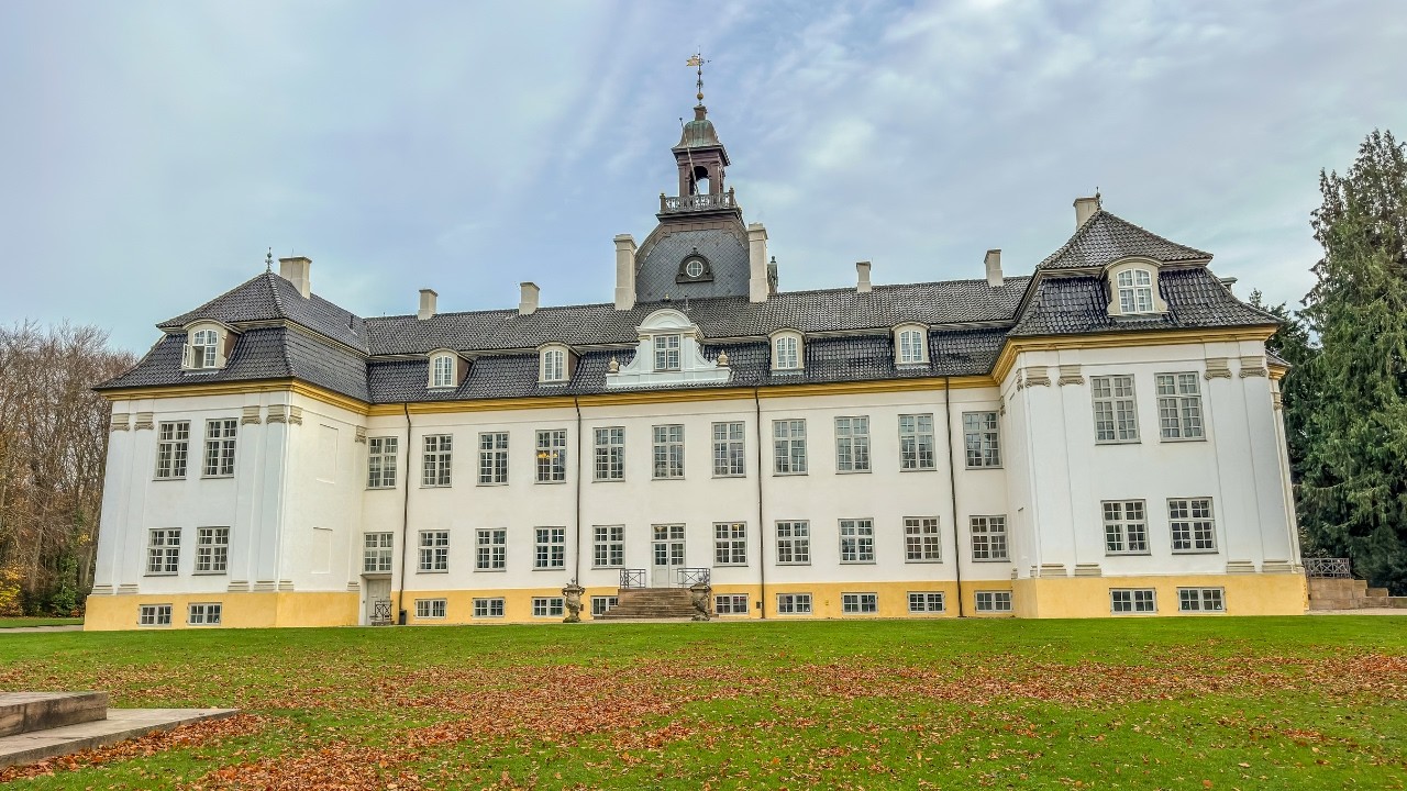 🏰 Oplev Charlottenlund Slot