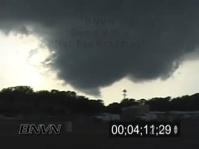 6/24/2003 Golden Valley MN Funnel Cloud and Wall Cloud Video.
