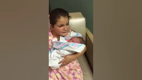 Big sister is very sad to leave the new baby siste...
