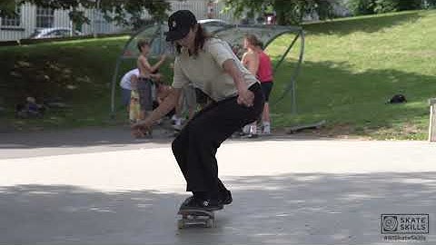 Lesson 3: Frontside 180 with Helena Long