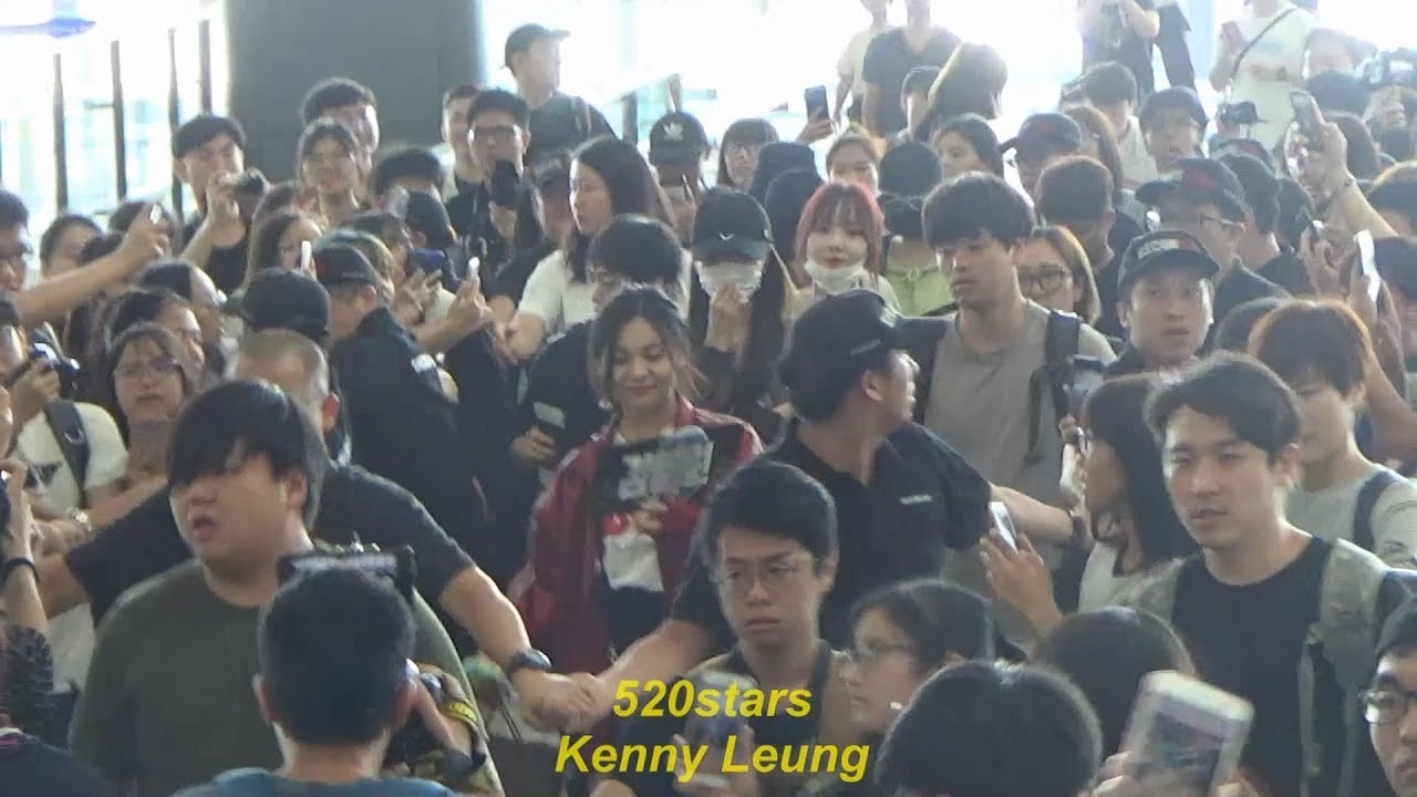 GFRIEND(여자친구) Hong Kong Airport Departure to Incheon 20180902