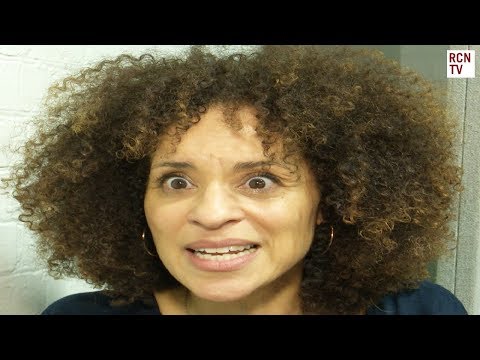 Video: Vlera neto e Karyn Parsons: Wiki, e martuar, familja, dasma, paga, vëllezërit e motrat