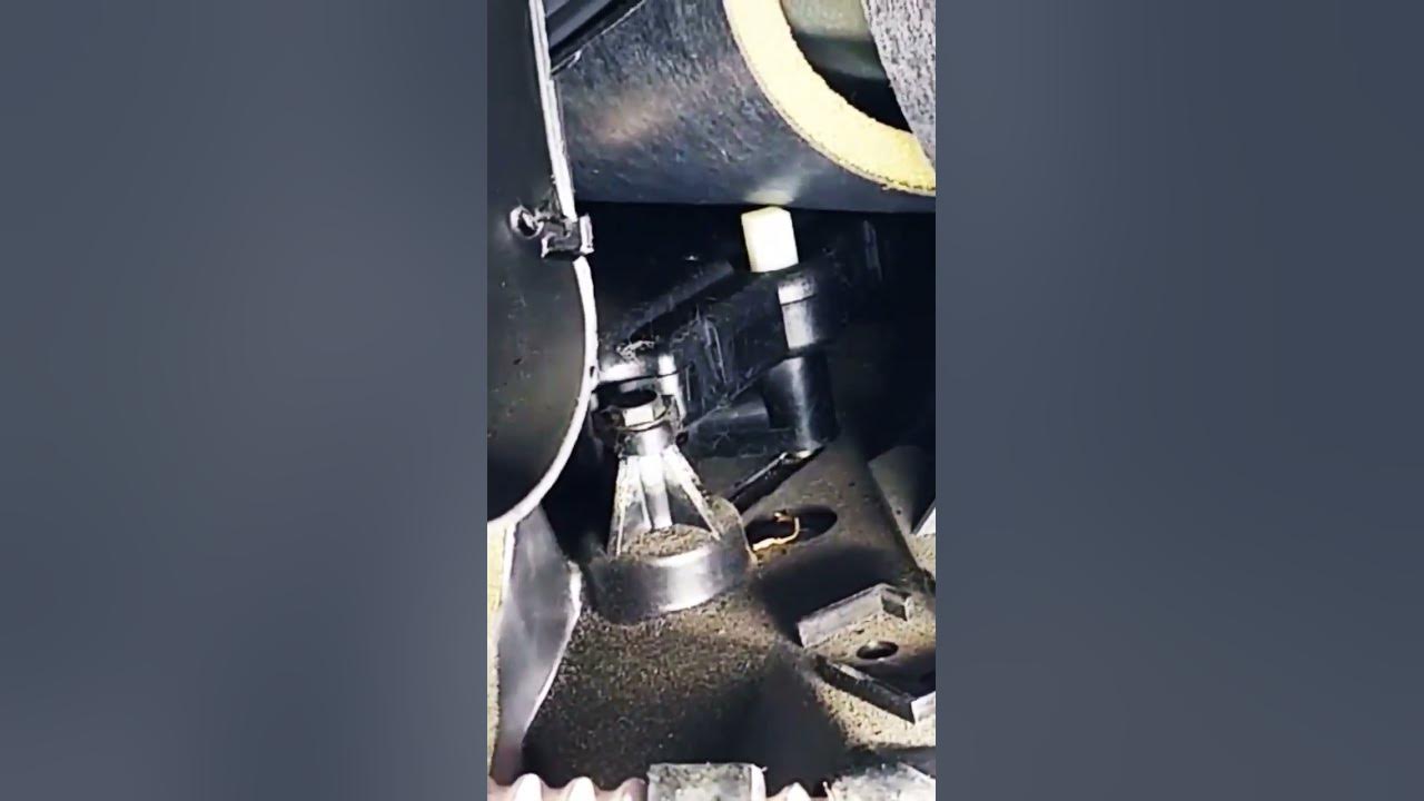 Grand Marquis Broken Blend Door Actuator - YouTube