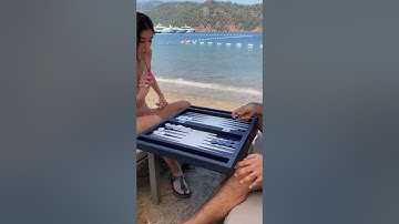 backgammon and beach , best game for chilling