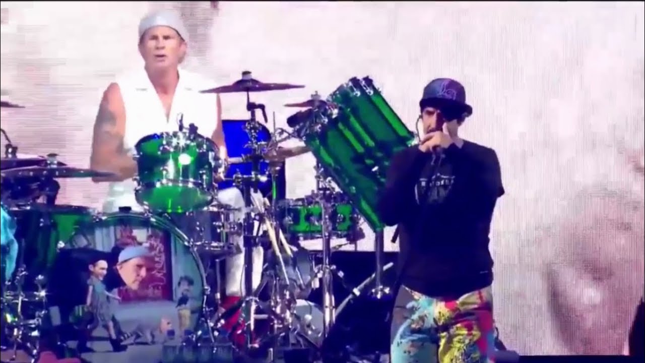 RED HOT CHILI PEPPERS - Can't Stop (Live) - YouTube