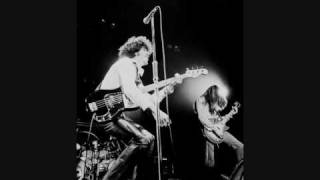 Thin Lizzy - Do Anything You Want To & Don't Believe A Word (Live '79)