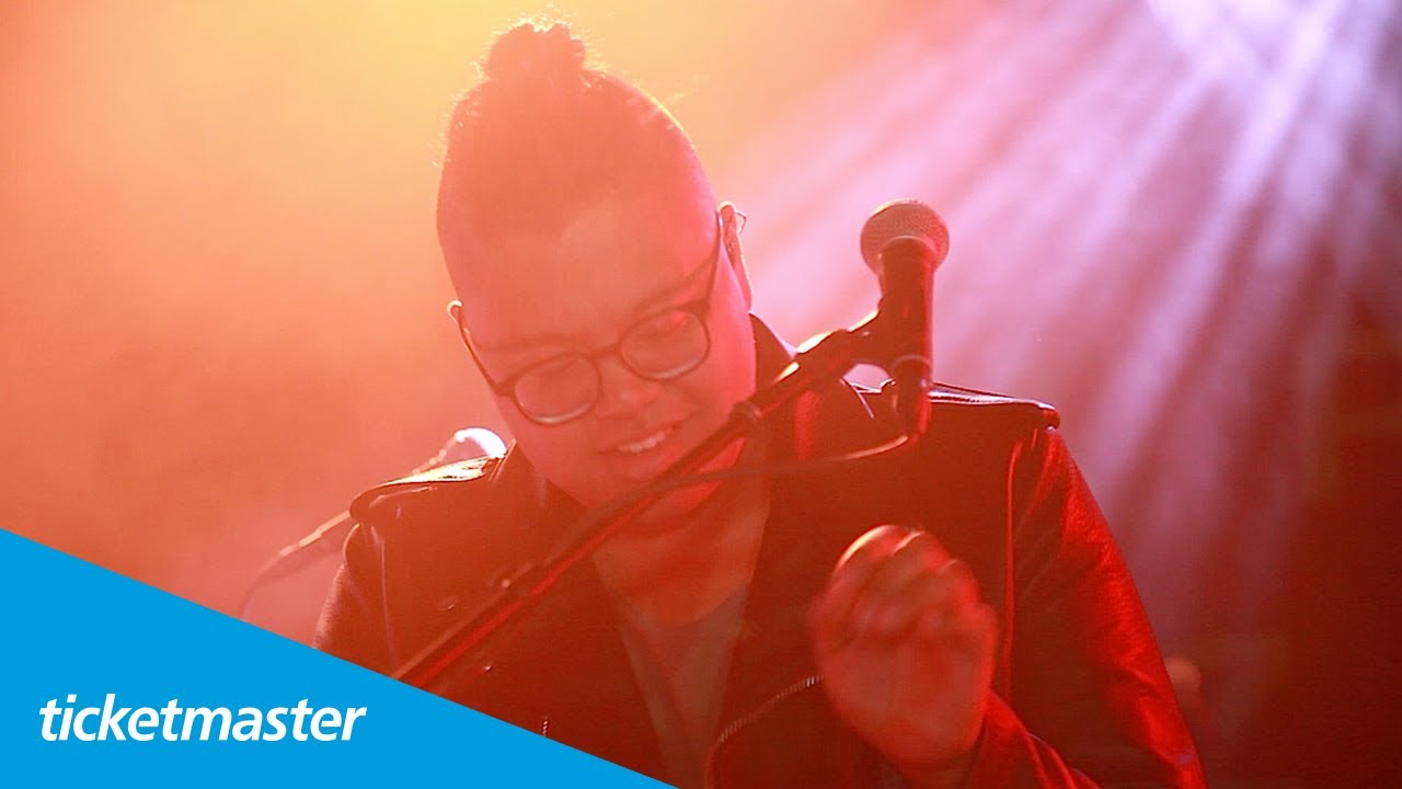A R I Z O N A: Exclusive Performance