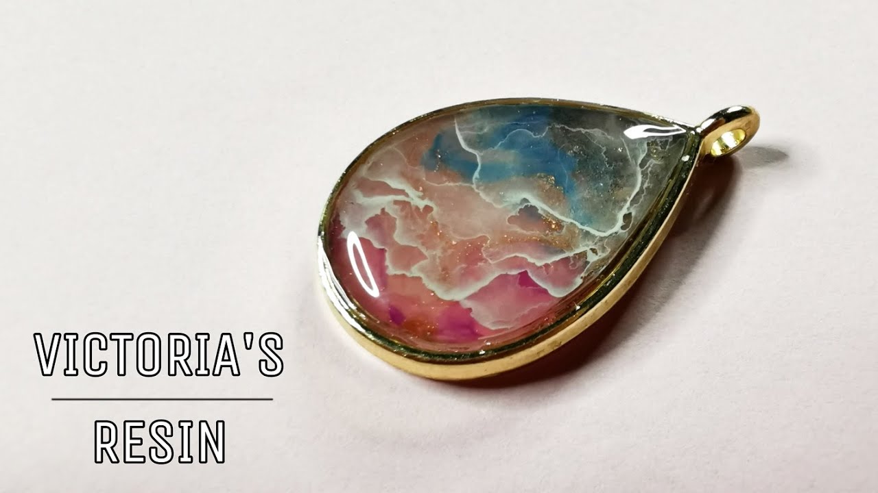 DIY Pink UV resin pendant
