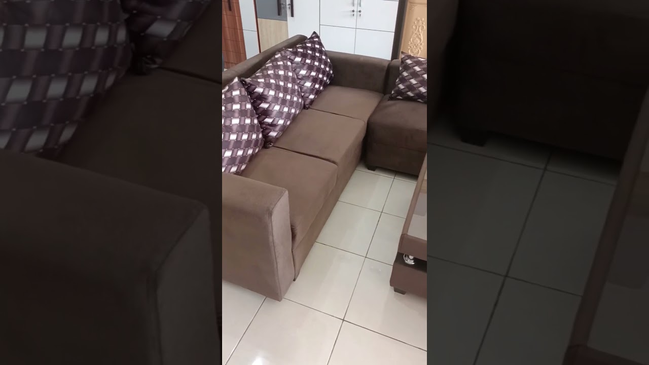 Sofa Sudut Minimalis Warna Coklat.