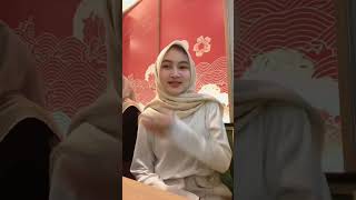 Hijab Putih