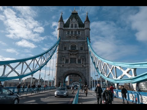 street-photography-in-london:-commuters,-the-shard,-london-bridge,-tower-bridge