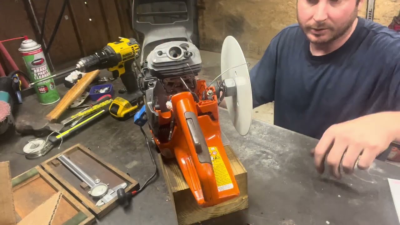 HUSQVARNA 555XP DISASSEMBLY INSPECTION & PORT TIMING - YouTube