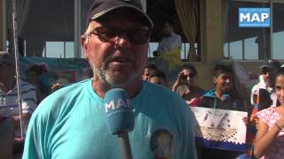 Premier Tour du Maroc à la voile  distribution de fournitures et matériel scolaires à Tanger