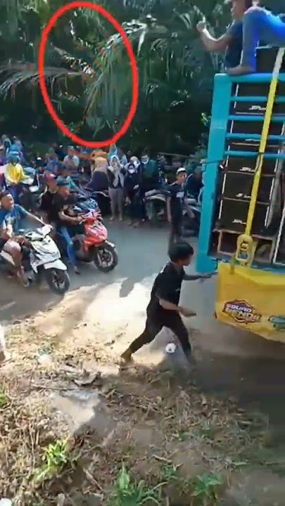 Jatuh dari fuso sound karnaval bass horeg