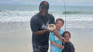 First PUFFER FISH CATCH! (Catch & Cook) Day 3 of 5 Emerald Isle Adventure #fishing #saltwaterfishing