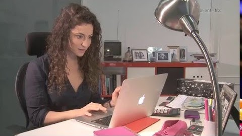 Event Planner Preparing The First Meeting 1