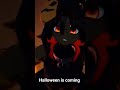 Q love Halloween