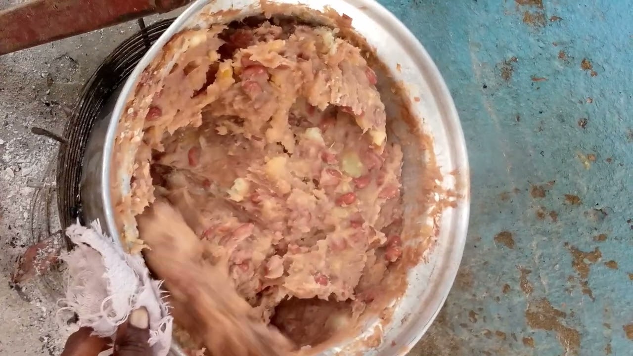 cooking Irish potatoes sweet potatoes and red been  called mukimo kikuyu /mkhenye luhya lauguage.