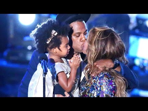 Videó: Blue Ivy, Beyoncé Lánya Nyolc éves Korában óriási Díjat Nyert