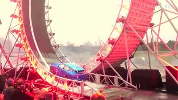 Jaguar’s F-Pace sets a new World Guinness Record on a 360 loop