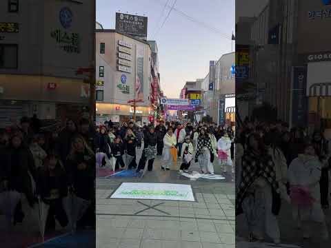 우산챌린지로 하는 인기투표의 결과는?#춤추는곰돌 #춤추는곰돌의랜덤댄스 #AFSTARZ #MUSIC #DANCE #KPOP #댄스 #우산 #challenge #인기투표 #청주버스킹