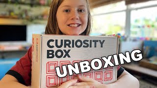 Unschooling with Fin - Unboxing Curiosity Box Winter 2022