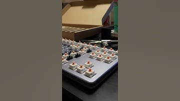 Building a hot swappable keyboard #shorts