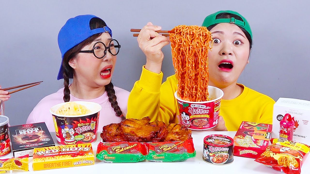 ⁣Thực phẩm cay Bún Mukbang DONA Việt Nam