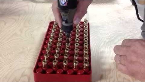 How to quickly clean primer pockets