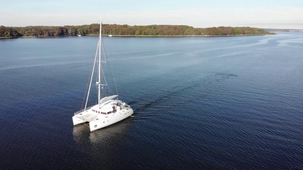 Lagoon 400 Owners Version