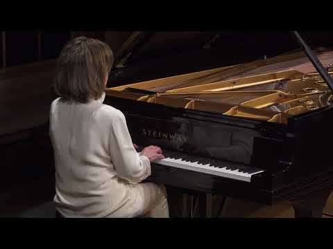 Anne-Marie McDermott plays J.S. Bach: English Suite No. 2 - Prelude