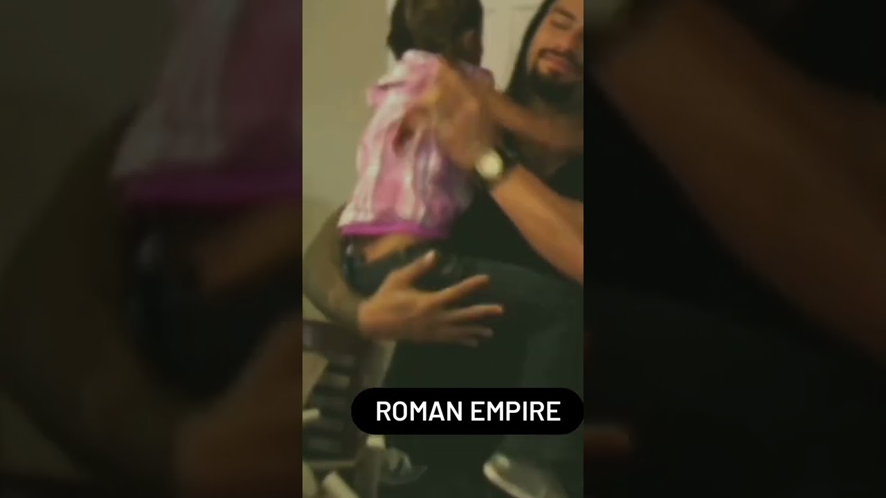 Roman Reigns daughter JoJo playing with Roman Reigns in Father day 