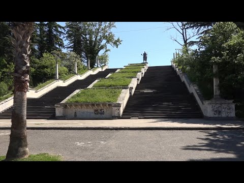 ას საფეხურიანი კიბის რეაბილიტაციის თემაზე გამოცხადებული ტენდერი ოპოზიციის კრიტიკის საგანი  გახდა