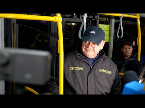 Первый троллейбус из Спутника проводил в рейс губернатор