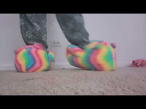 teday bears and gray pom poms  slipper play