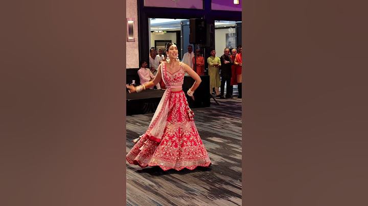 Bride Performs a Beautiful Dance at the Sangeet! - Indian Wedding