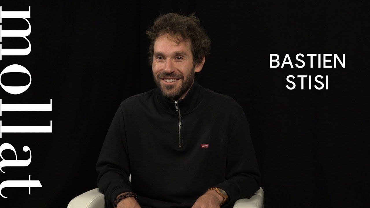 Bastien Stisi - Fumeur de cierges