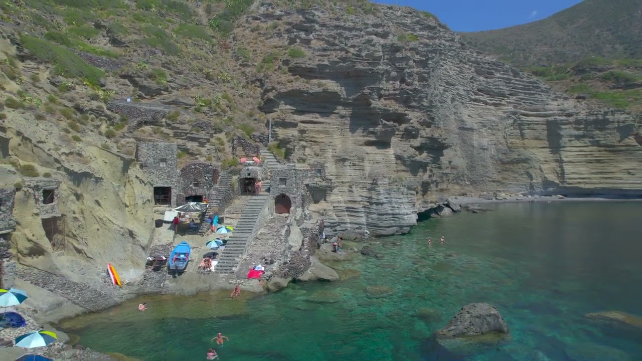 Isola di Salina - Pollara Spiaggia Postino con DJI AIR 2S