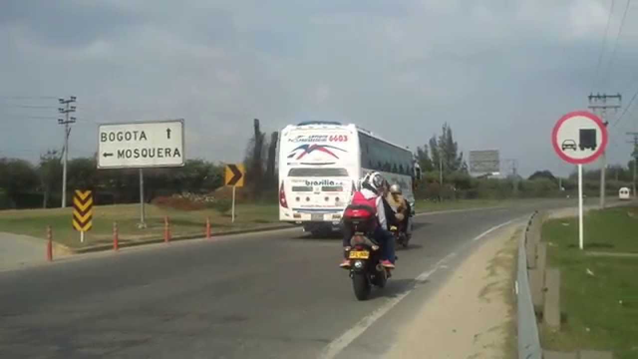 buses en el anillo vial de mosquera 4