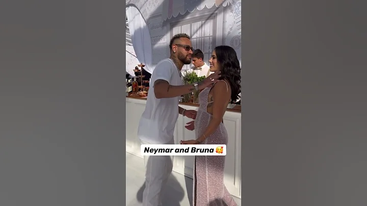 What a couple! Neymar and Bruna 🥹