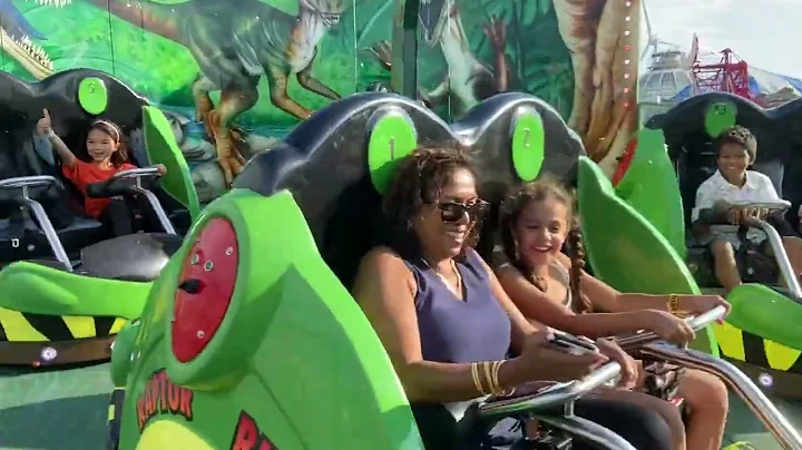 Kids ride CNE Toronto 2022