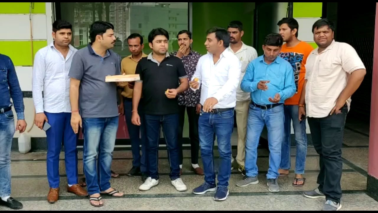 Members of corruption-free India celebrates BJP Govt decision to scrap Article 370 | Gr Noida
