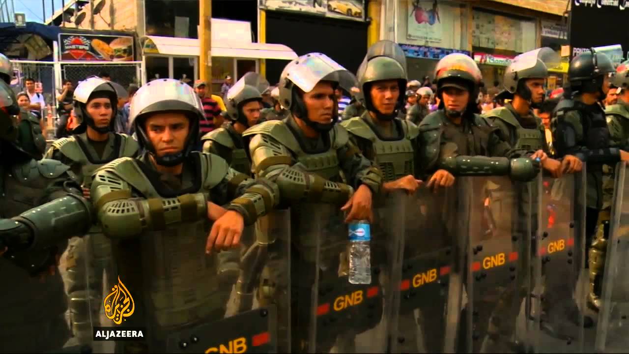 اشتباكات وحواجز في سان كريستوبال