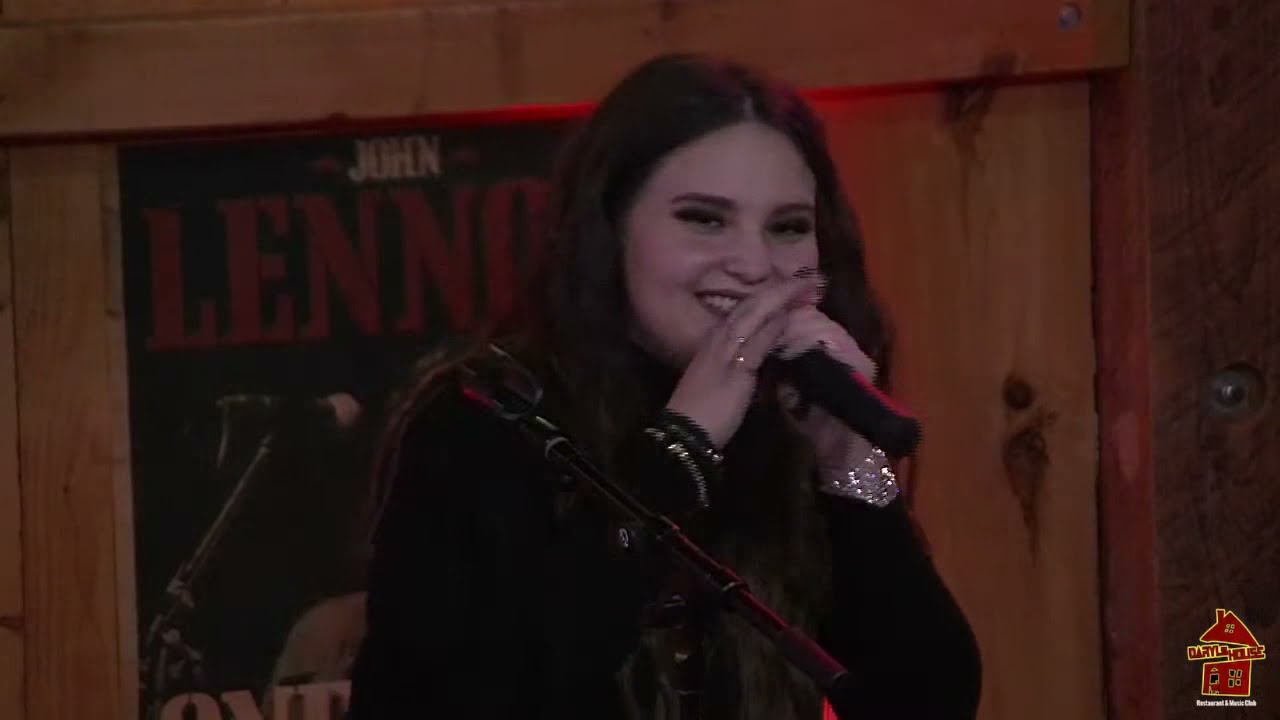 Madison Vandenberg - Live at Daryl's House Club 3.28.21